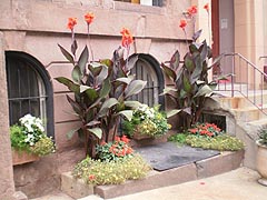  [photo, City garden, Mount Vernon Place, Baltimore, Maryland]
